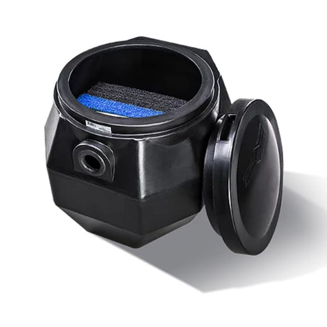 Sluten tank med separat gråvattenrening